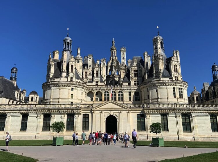Château de Chambord ticket office and visitor entrance, Loire Valley