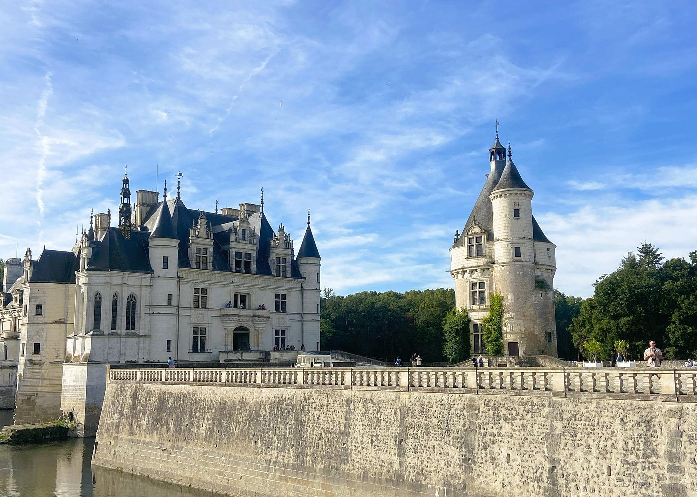 Chambord & Chenonceau Day Tour with Lunch at a Private Family Château