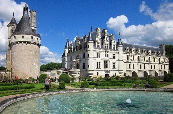 Day Tour of Chateaux of Chenonceau & Chambord from Tours/Amboise
